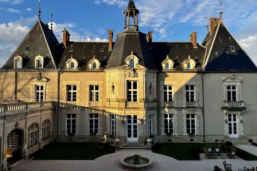 Le Château Sainte Sabine en Bourgogne